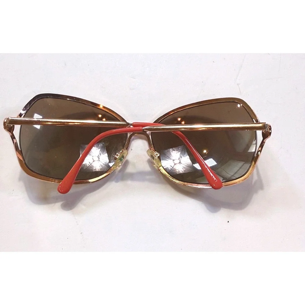 Tahari Womens Oversized Butterfly Sunglasses Rose Gold Frame Brown Lens Red Tips